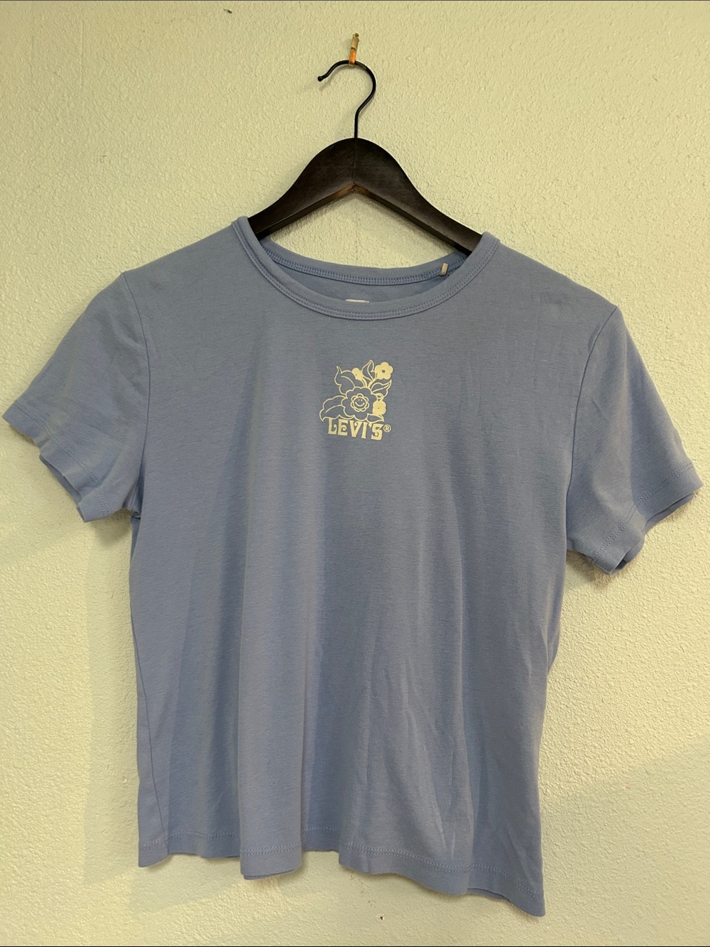 Levi's Light Blue Crewneck Tee with Subtle Chest Logo